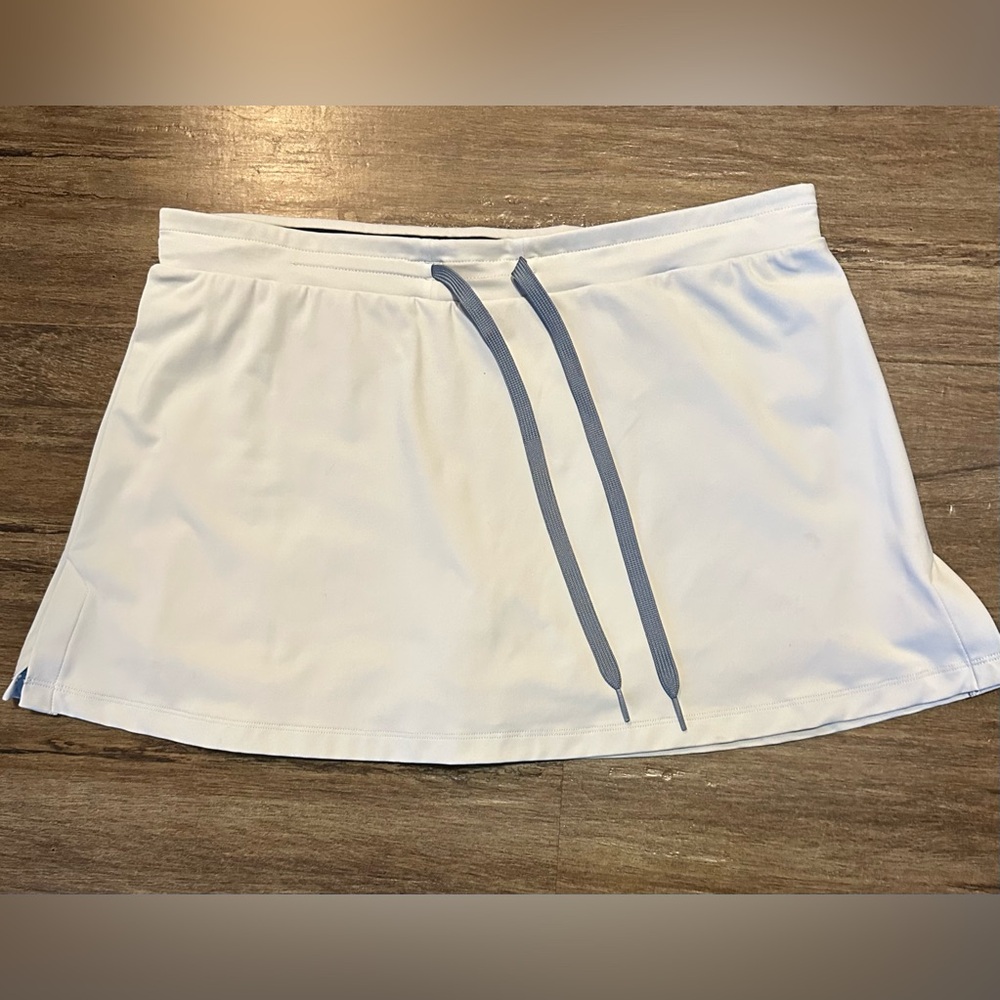 Outdoor Voices Skirt/Skort in Light Blue/Gray. Size M